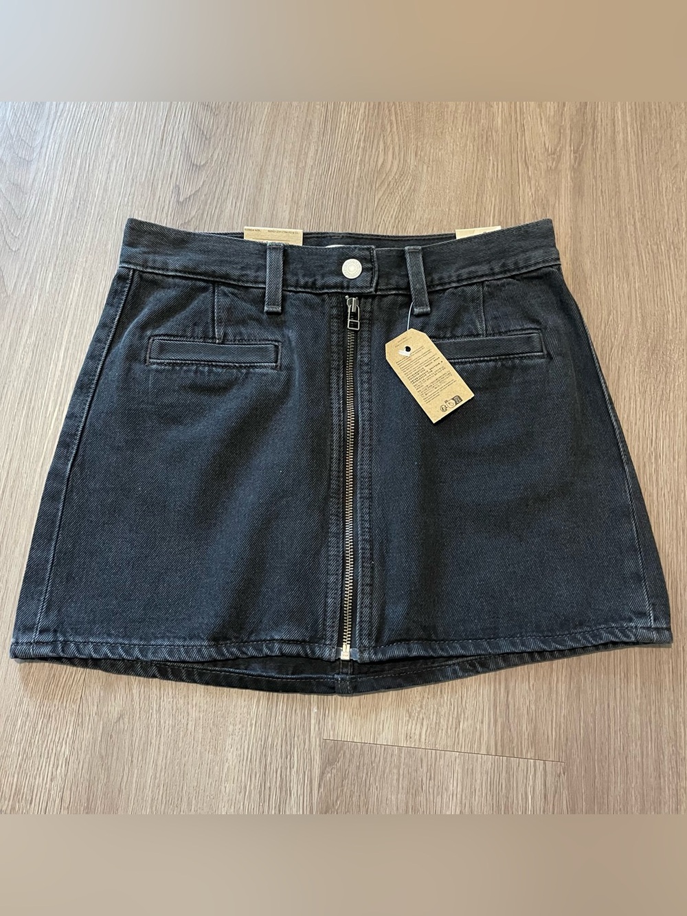NWT Women’s Levi’s Moto Icon Skirt Size 26